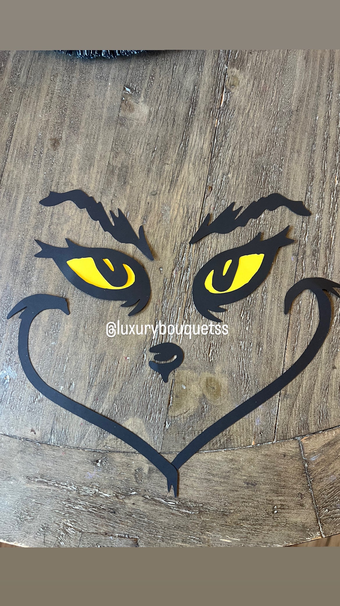 Grinch face cutout