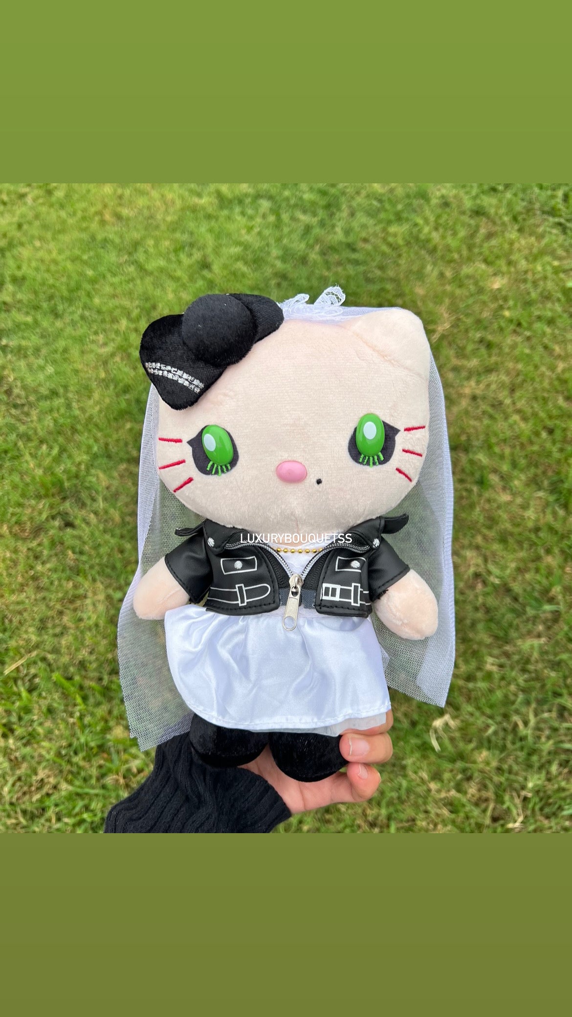 Tiffany hello kitty plushy